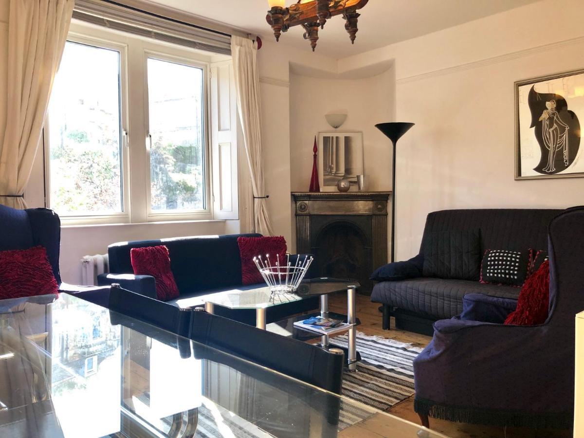 Lauras Townhouse Apartments Dressmakers Salon Bath Exteriör bild